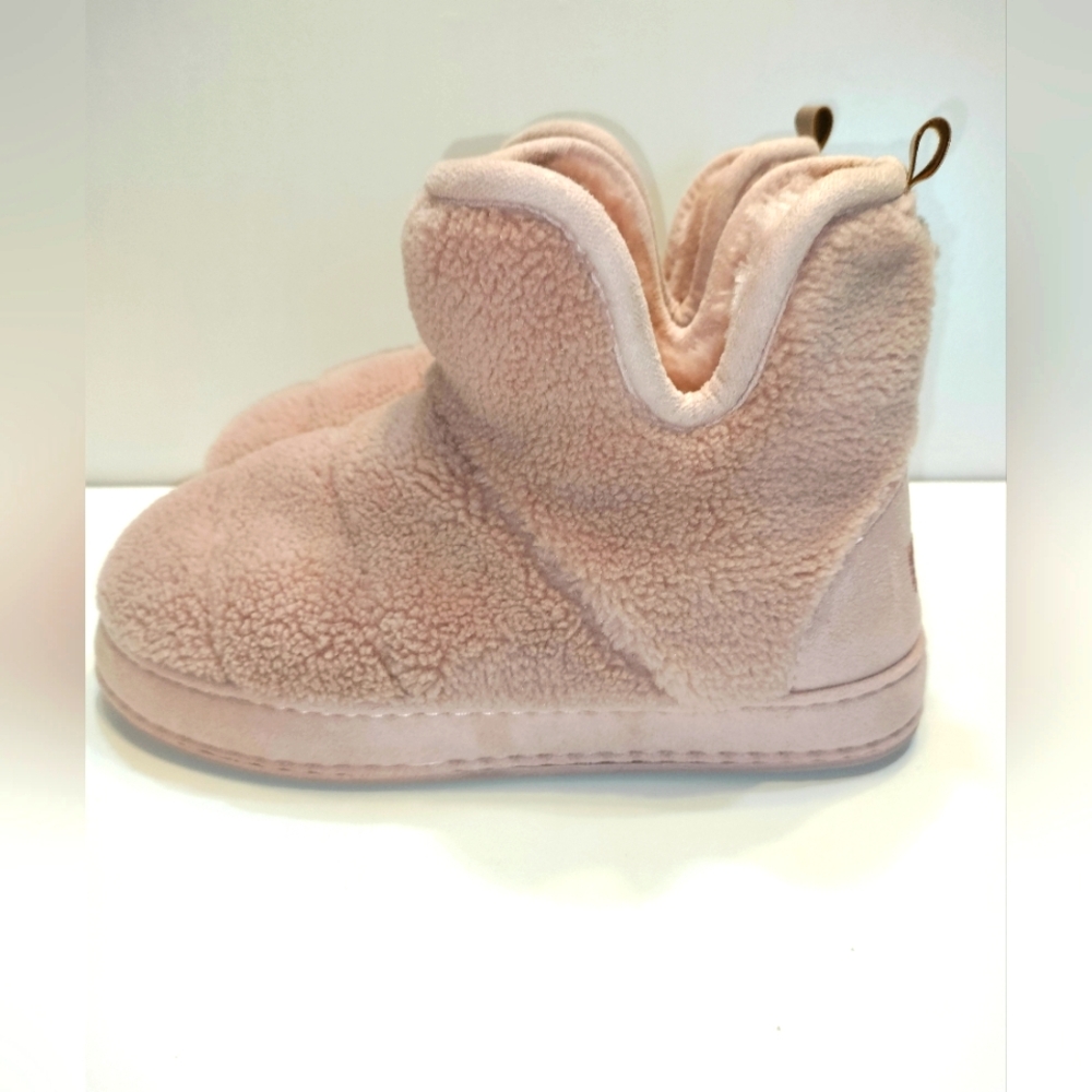Family Fairy Fleece Memory Foam House Slipper Boots (Sized at 5-6)